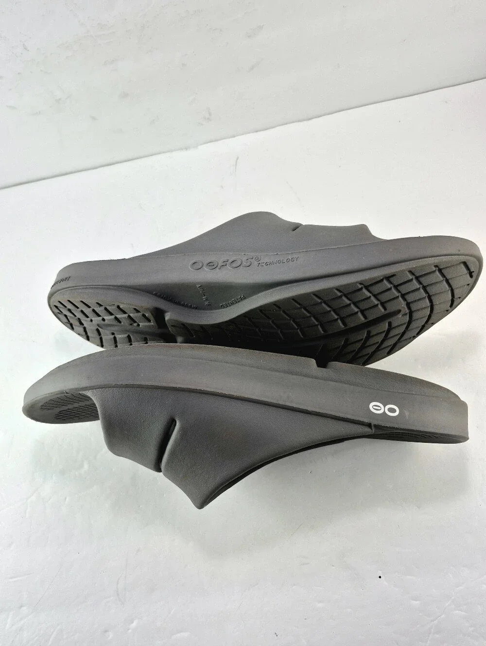 OOFOS OOahh Slide Sandals Mens Size 14 Gray Recovery Foam Comfort Slides